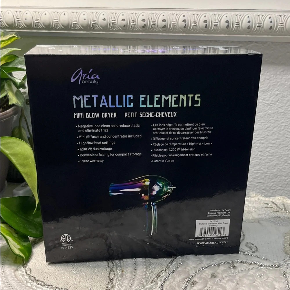 🎉HP🎉NIB Aria Beauty Metallic Elements Mini Blow Dryer